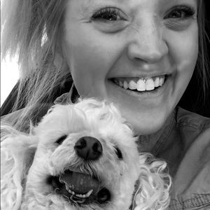 Meet your Posher, Laura